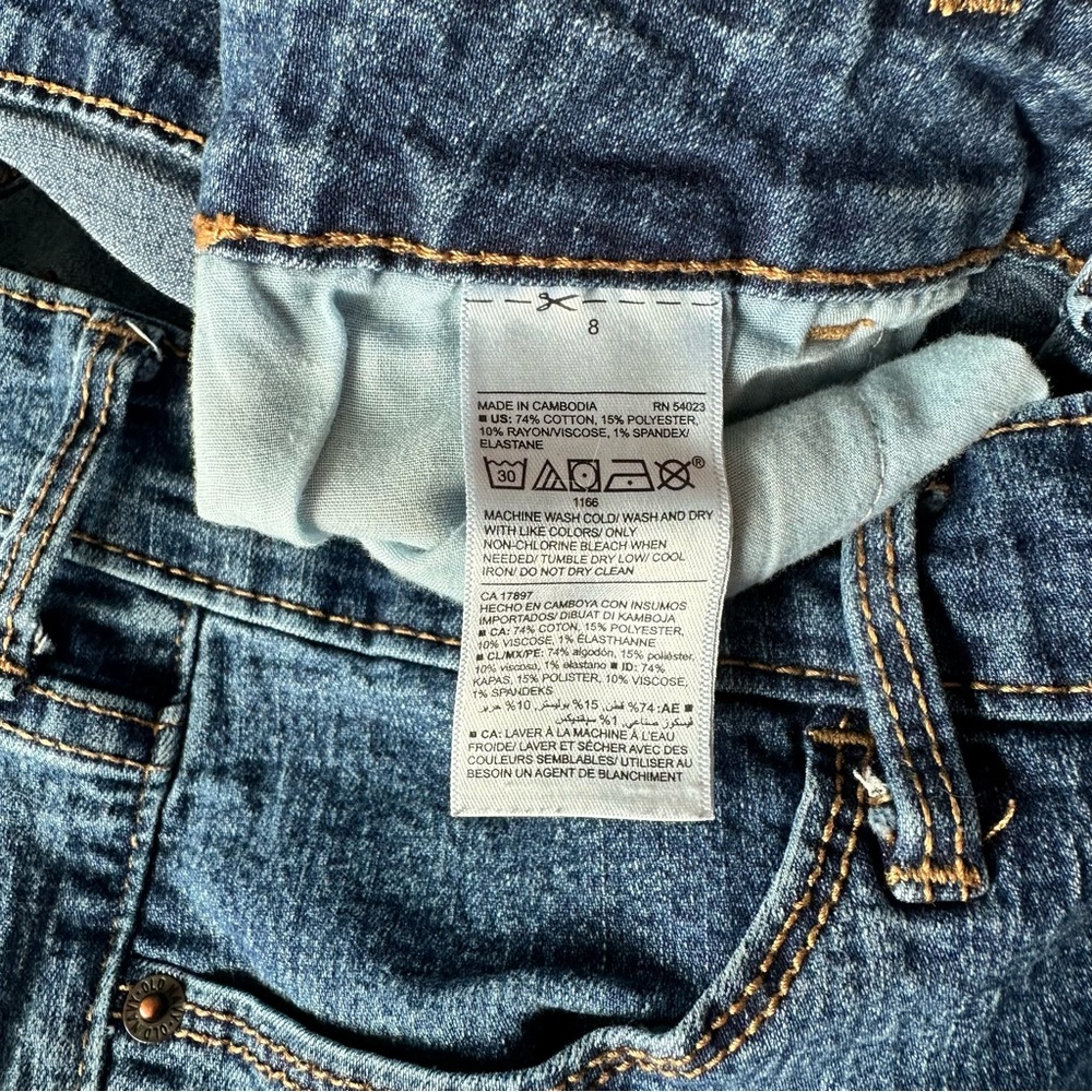 Old Navy Medium Wash Super Skinny Jeans - Picture 2 of 4